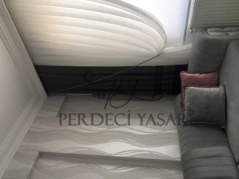 Oturma Odası Siyah Temalı Modern Perde