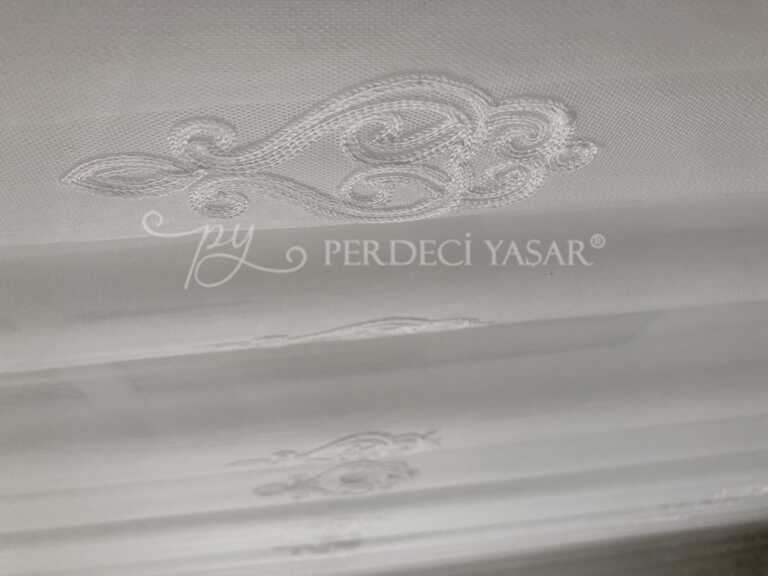 Salon Perdesi Açık Renkli Desenli Tül Perde